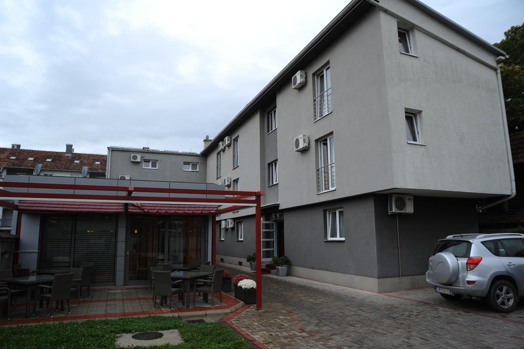 Apartment And Rooms In Club Indija Extérieur photo