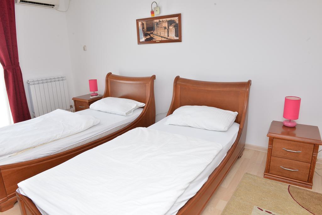 Apartment And Rooms In Club Indija Extérieur photo